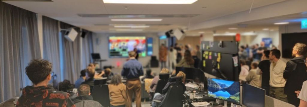 Teams are huge, and publishing design directors work directly with leadership, not with individual contributors.